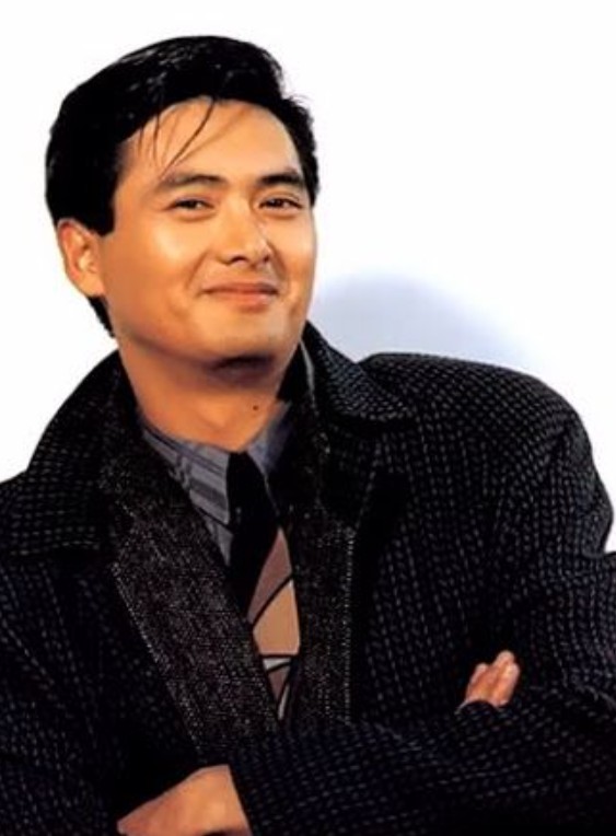 Chow Yun-fat, doublé en version française par Michel Vigné